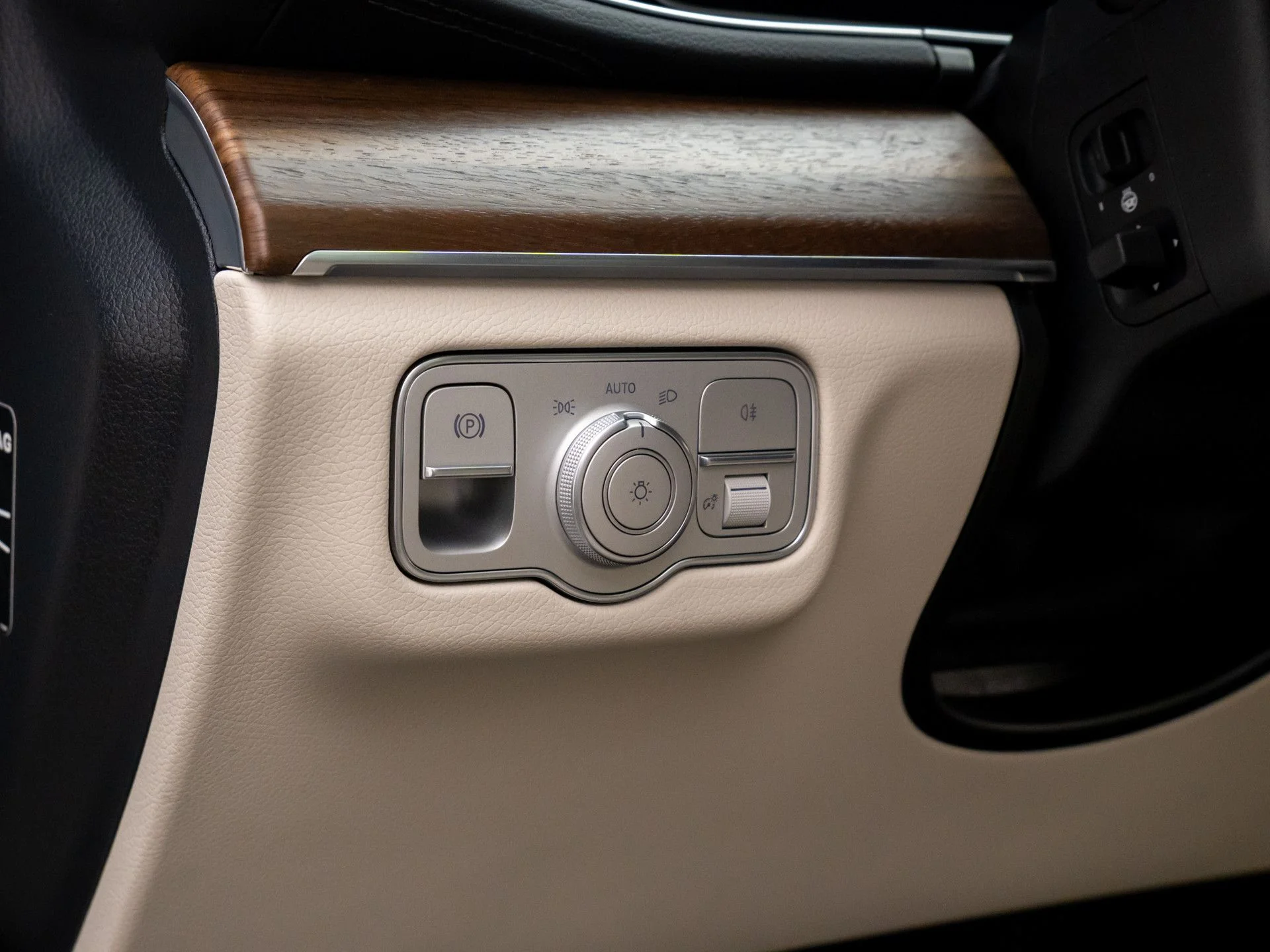 New 2026  Mercedes-Benz GLS 450 image 21