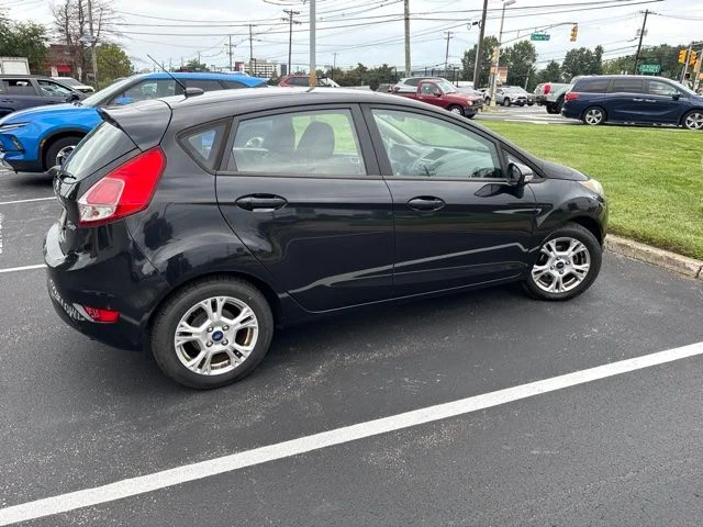 Used 2015 Black Ford SE image 4