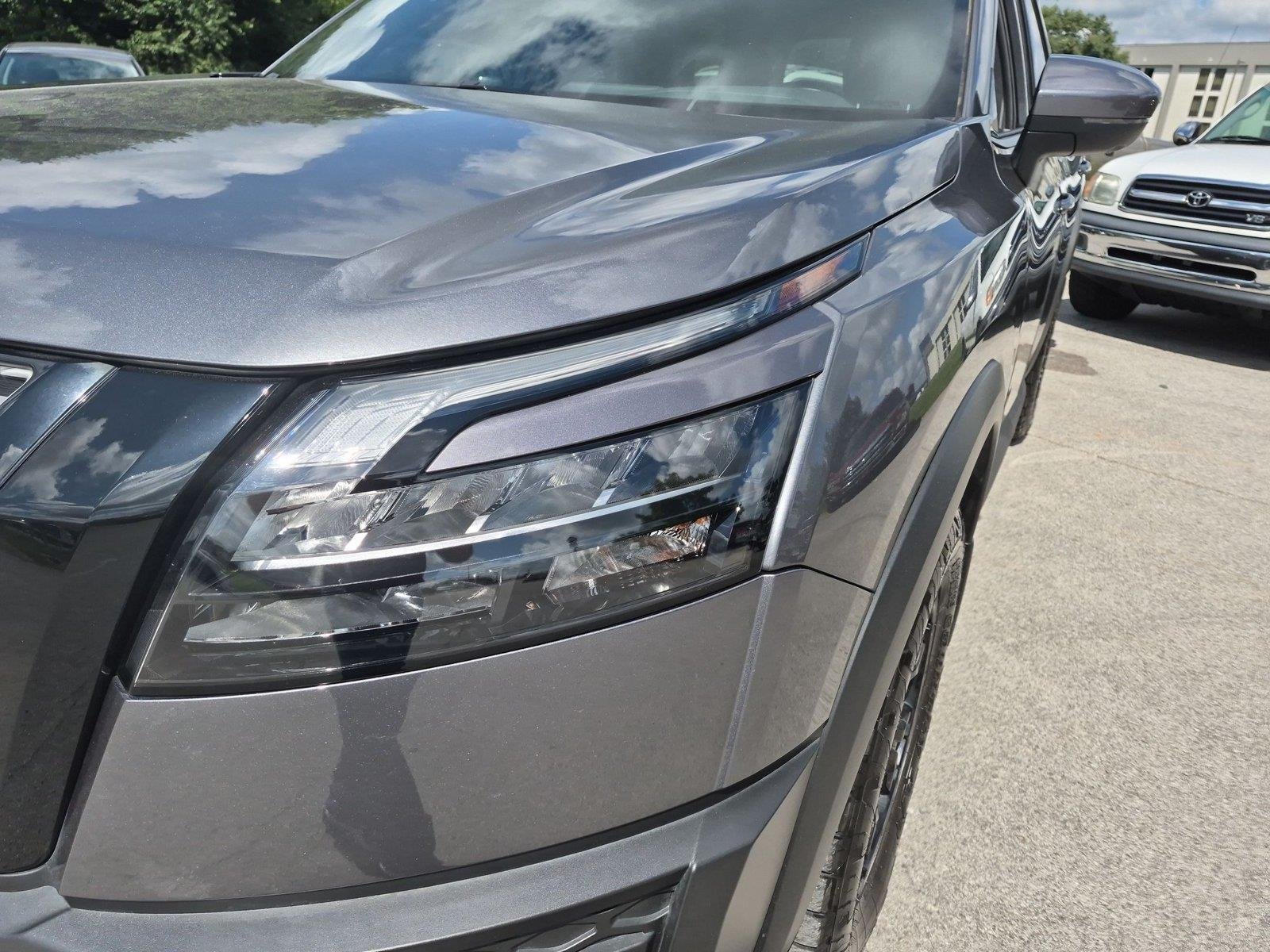 Used 2024 Gun Metallic Nissan Rock Creek image 9