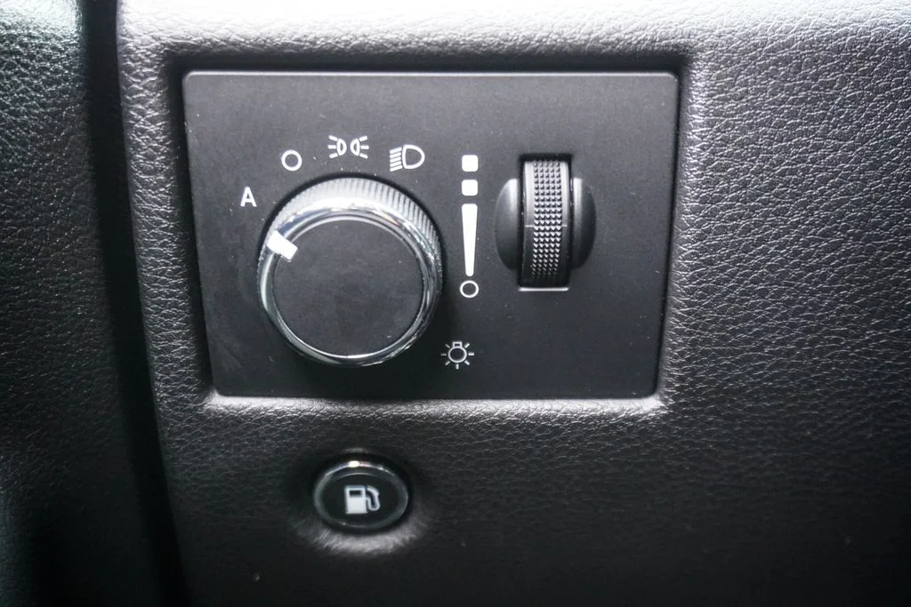 Used 2018 Black Jeep Trackhawk image 19
