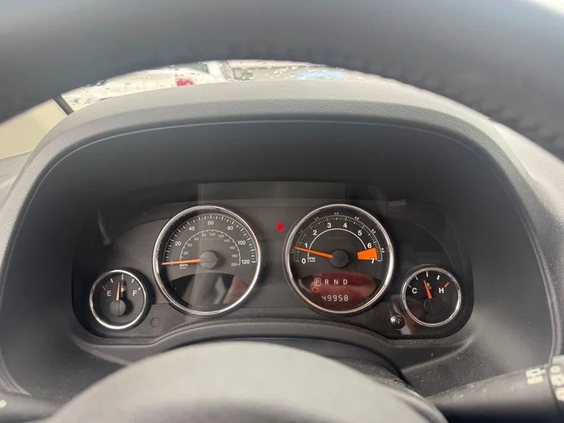 Used 2014 Gray Jeep Latitude image 6