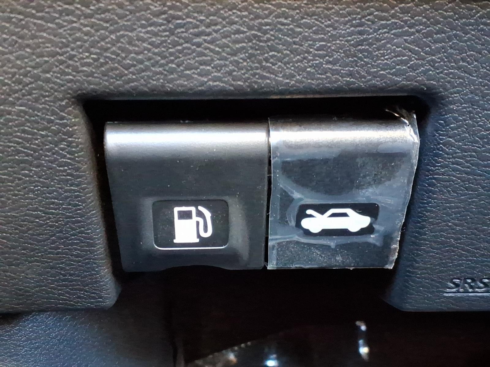2025 Nissan Versa SV - 11