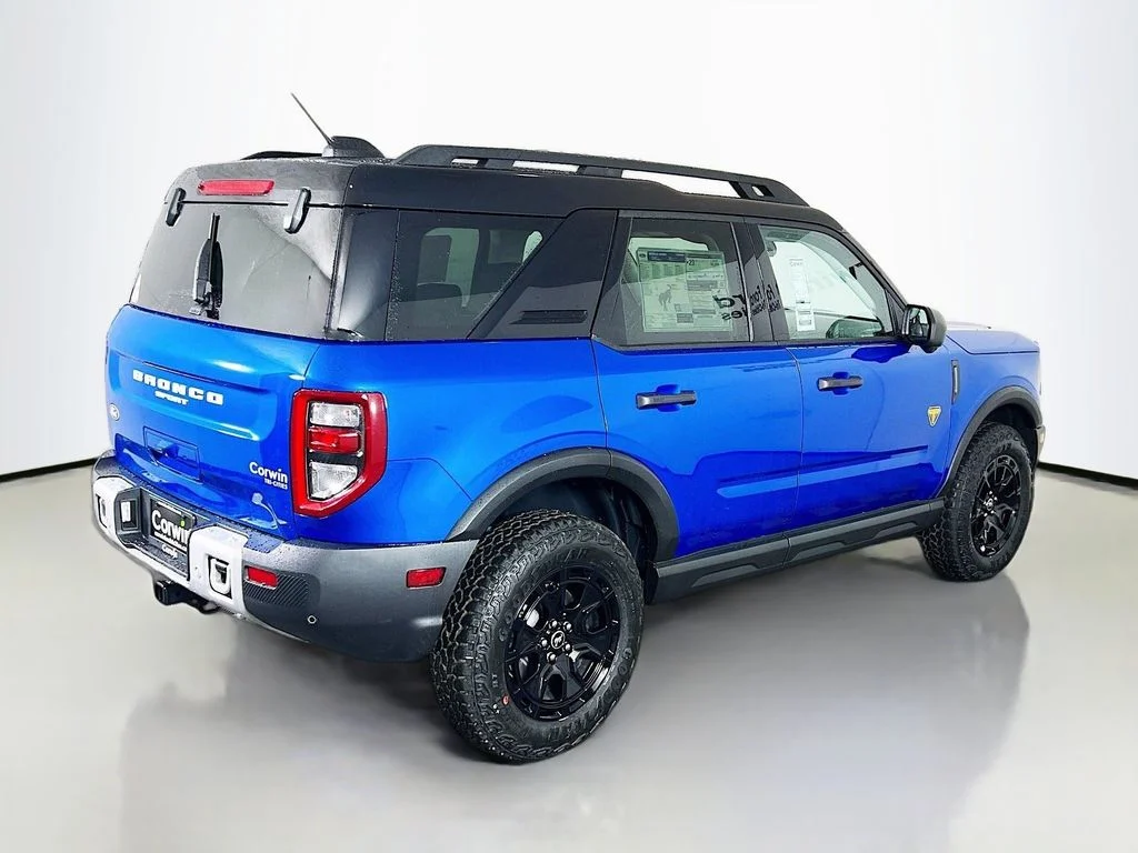 New 2026 Velocity Blue Metallic Ford Badlands image 16