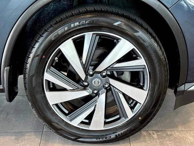 Used 2017 Blue Nissan Platinum image 44