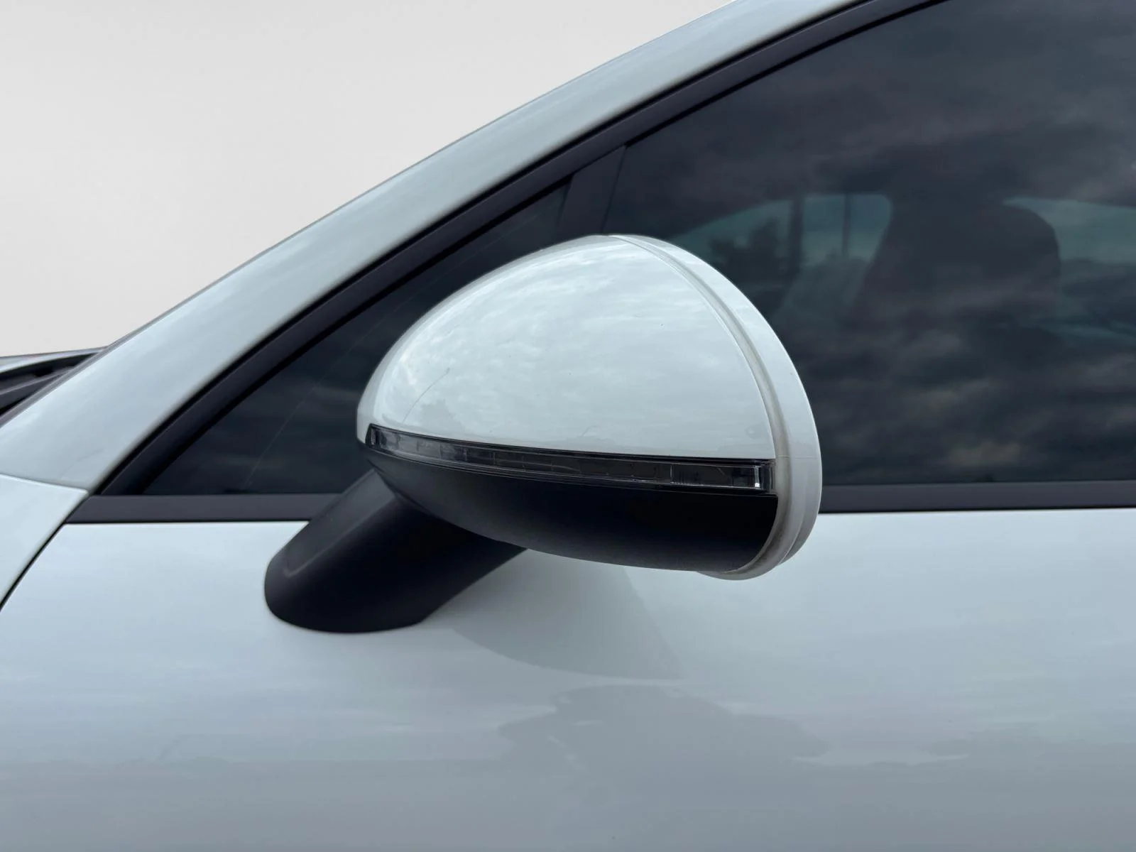 Used 2020 White Porsche Base image 56