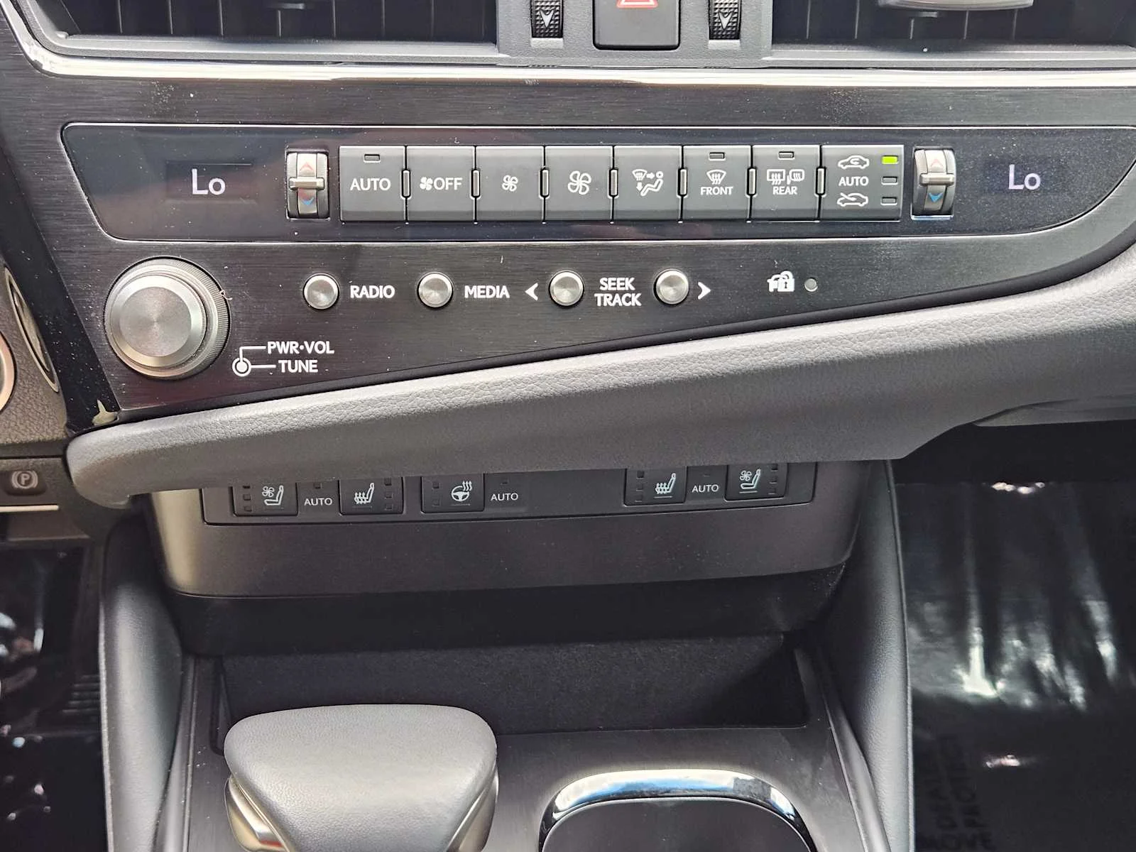 Certified Used 2023 EMINENT WHITE PEARL Lexus  image 13