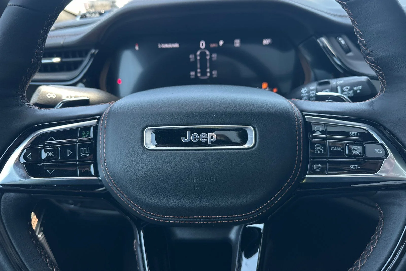 New 2026 Bright White Clear-Coat Exterior Paint Jeep Summit image 21