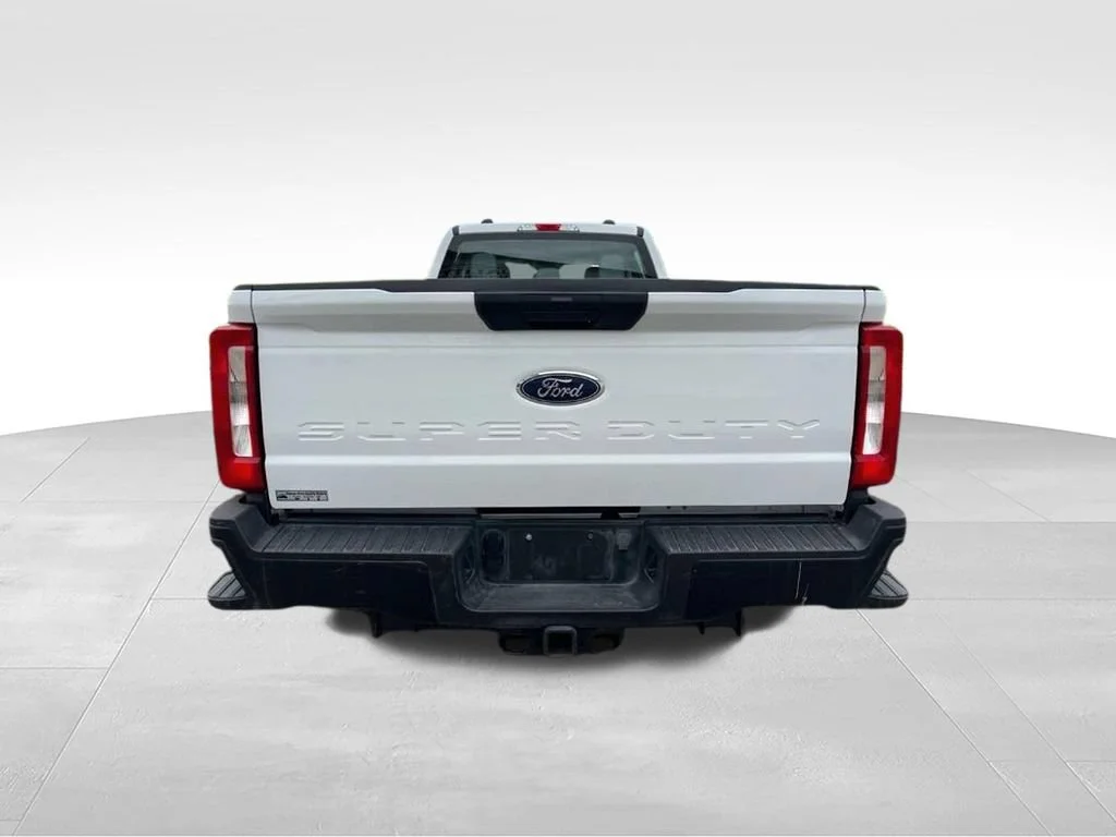 Used 2024 White Ford XL image 4