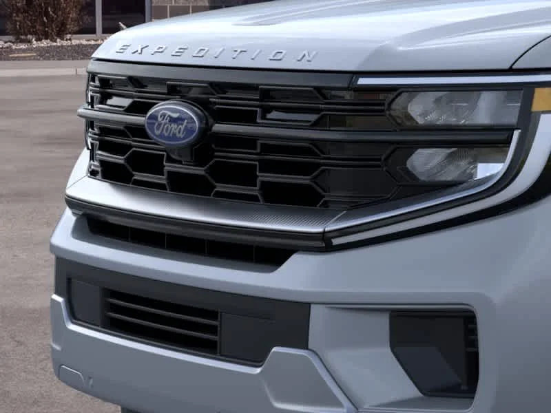 New 2026 Glacier Gray Metallic Tri-Coat Ford Platinum® image 17