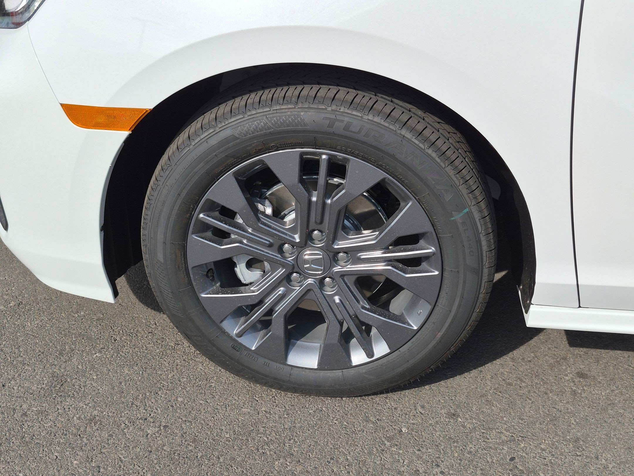 New 2026 Platinum White Pearl Honda Touring image 16