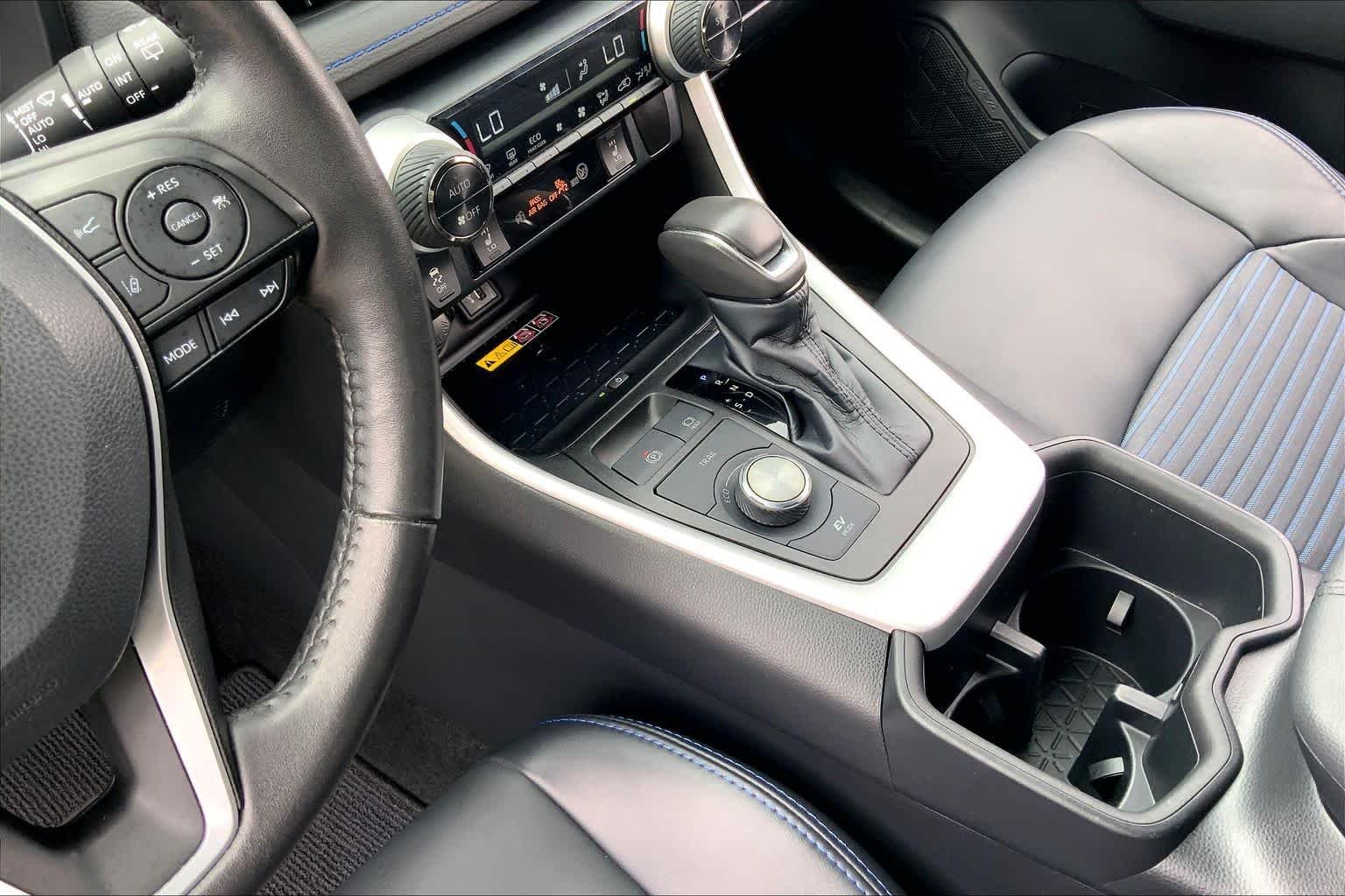 Used 2023 Wind Chill Pearl/Midnight Black Metallic Toyota Hybrid XSE image 16