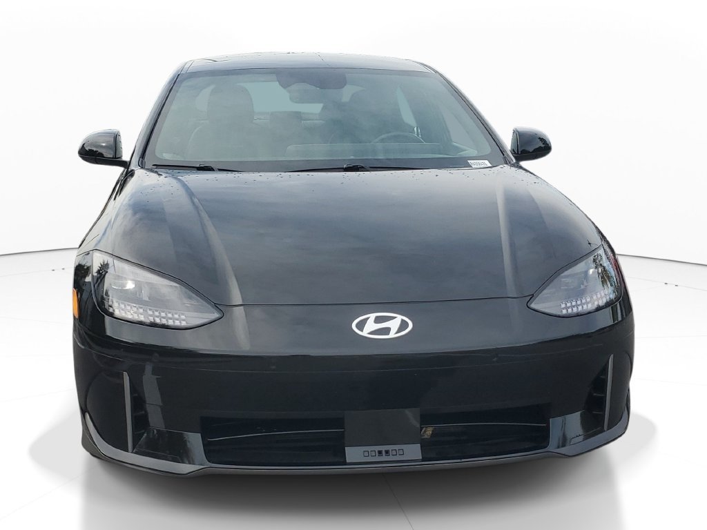 Used 2024 Black Hyundai SEL image 2