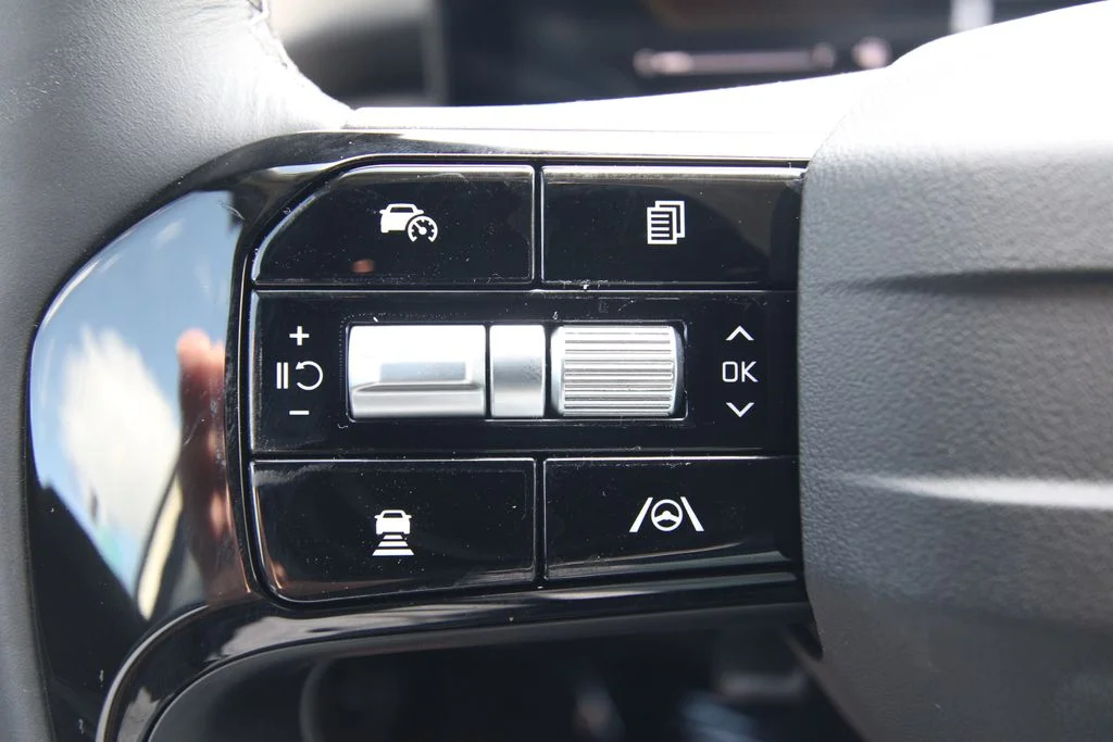 New 2026 Silver Kia S image 21