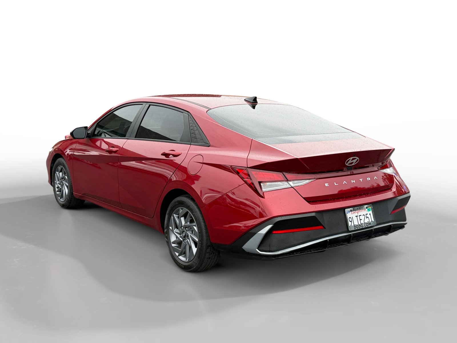 Certified Used 2024 Red Hyundai SEL image 3