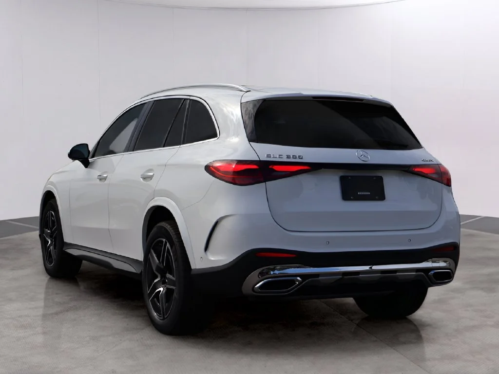New 2027 White Mercedes-Benz GLC 300 image 5