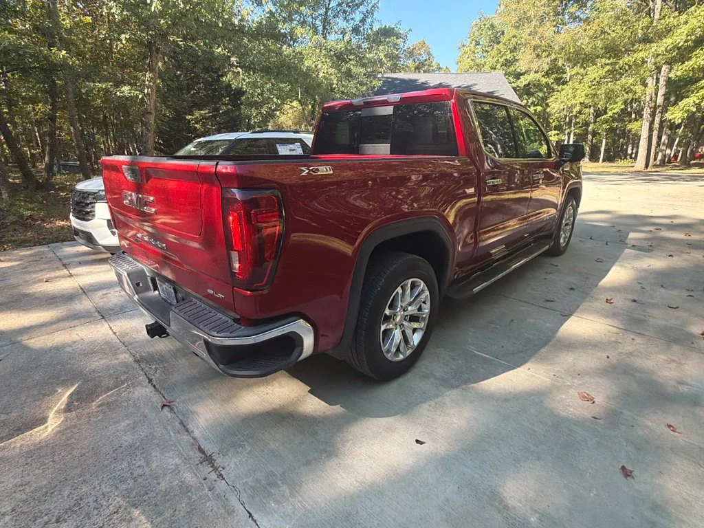 Used 2021 Red GMC SLT image 8