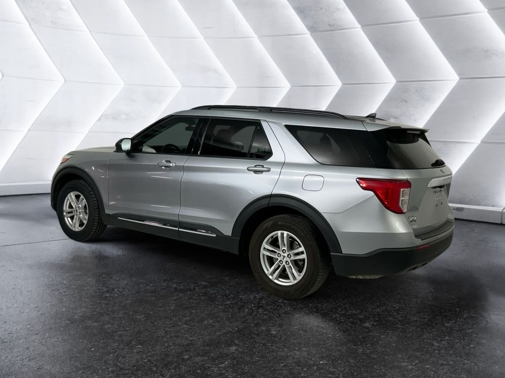 Used 2023 Silver Ford XLT image 6