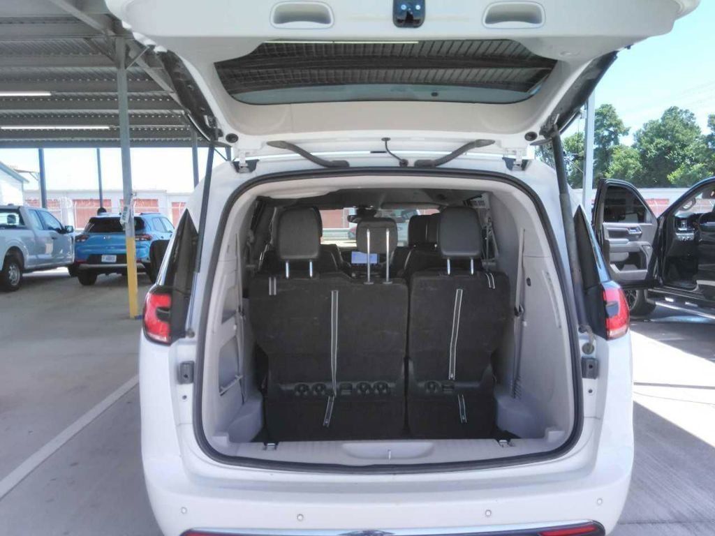 Used 2024 White Chrysler Touring L image 10