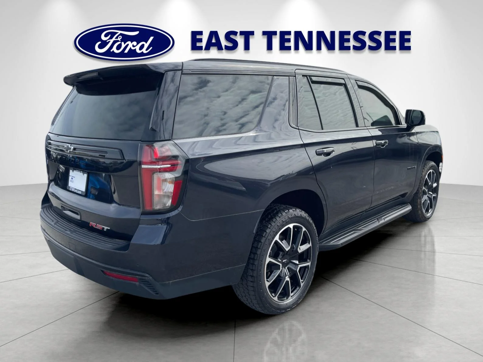 Used 2023 Gray Chevrolet RST image 3