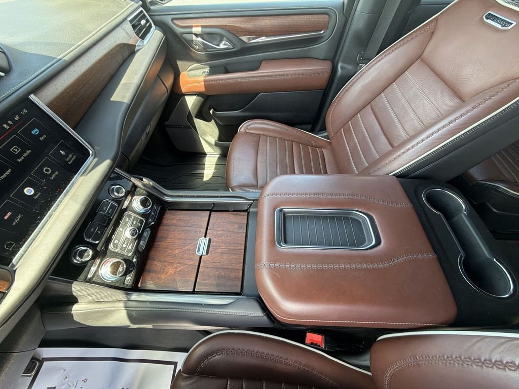 Used 2023 White GMC Denali Ultimate image 26