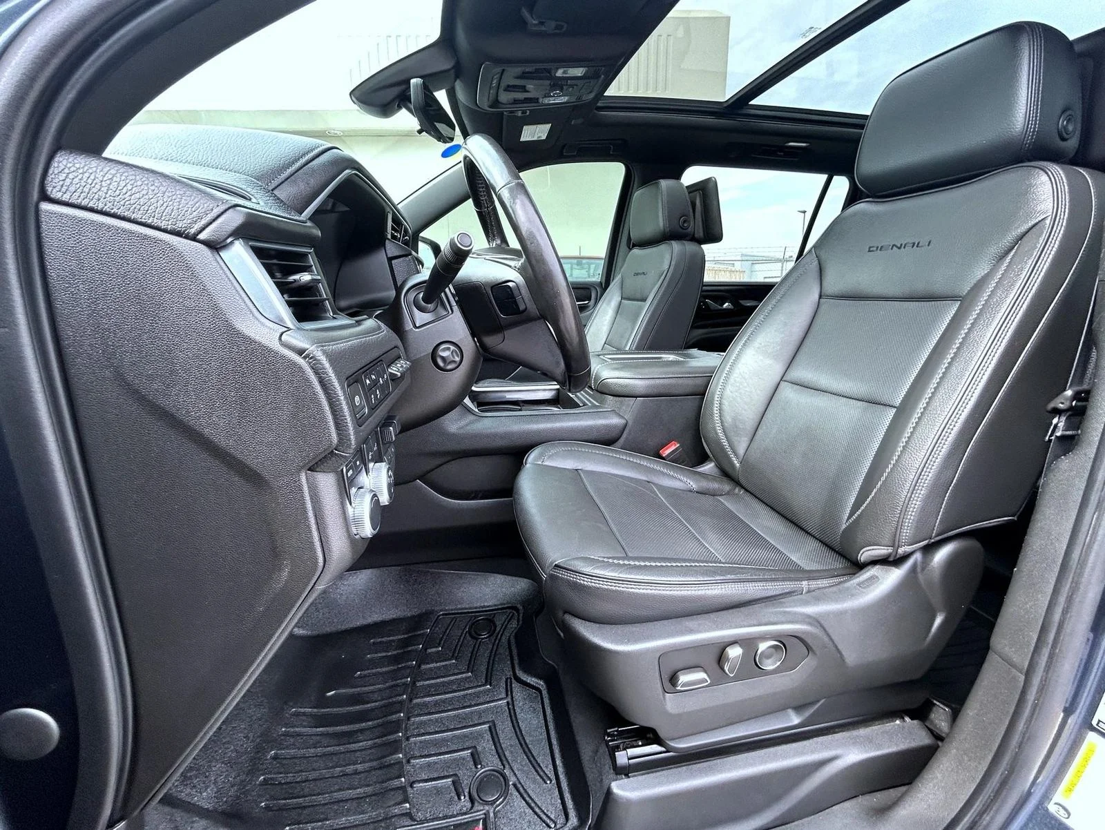 Used 2021 Blue GMC Denali image 10