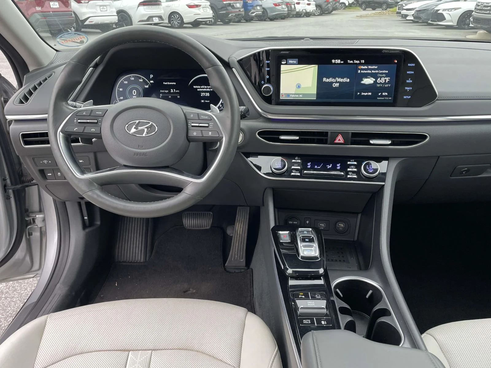 Used 2021 Shimmering Silver Pearl Hyundai Limited image 4