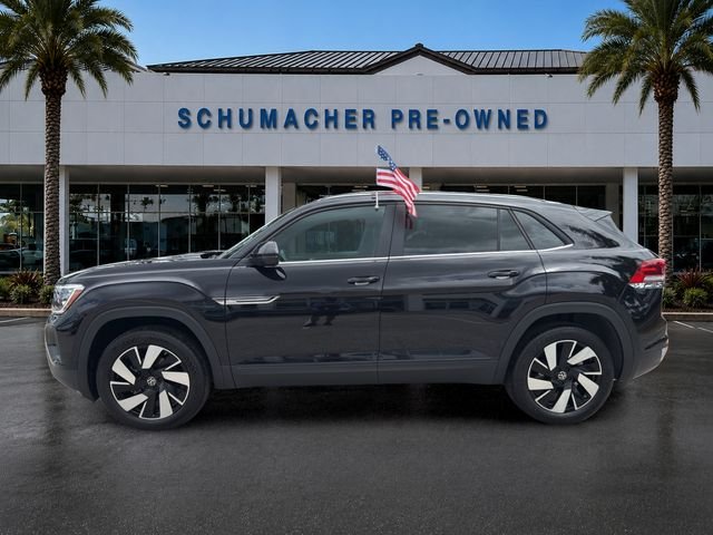 Used 2026 Deep Black Pearl Volkswagen 2.0T SE w/Technology image 4