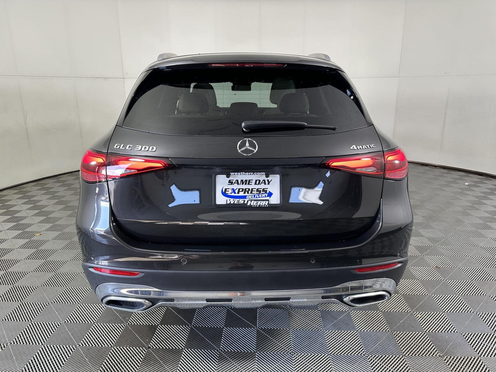 Used 2026  Mercedes-Benz GLC 300 image 29