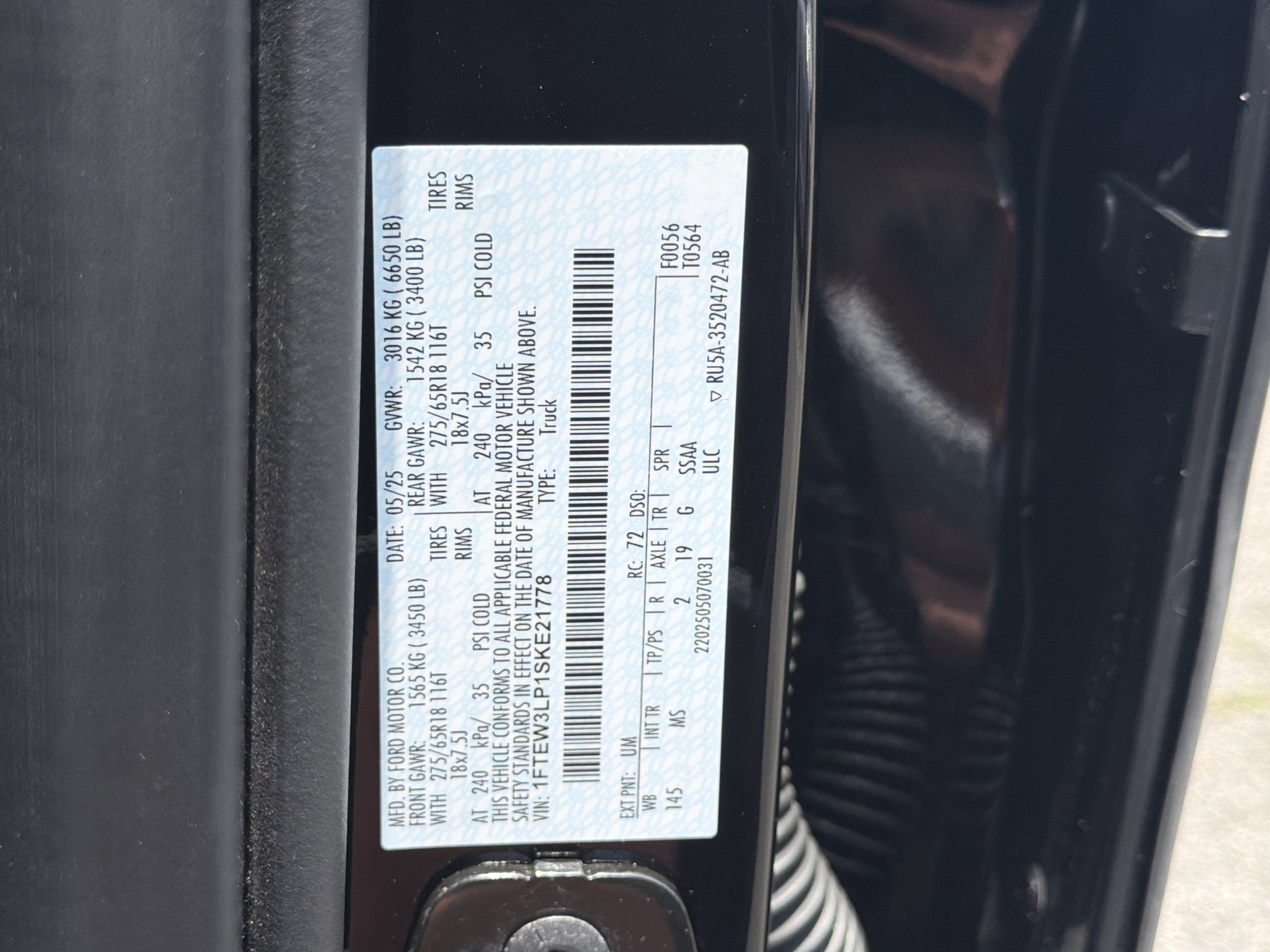 Used 2025 Black Metallic Ford XLT image 33
