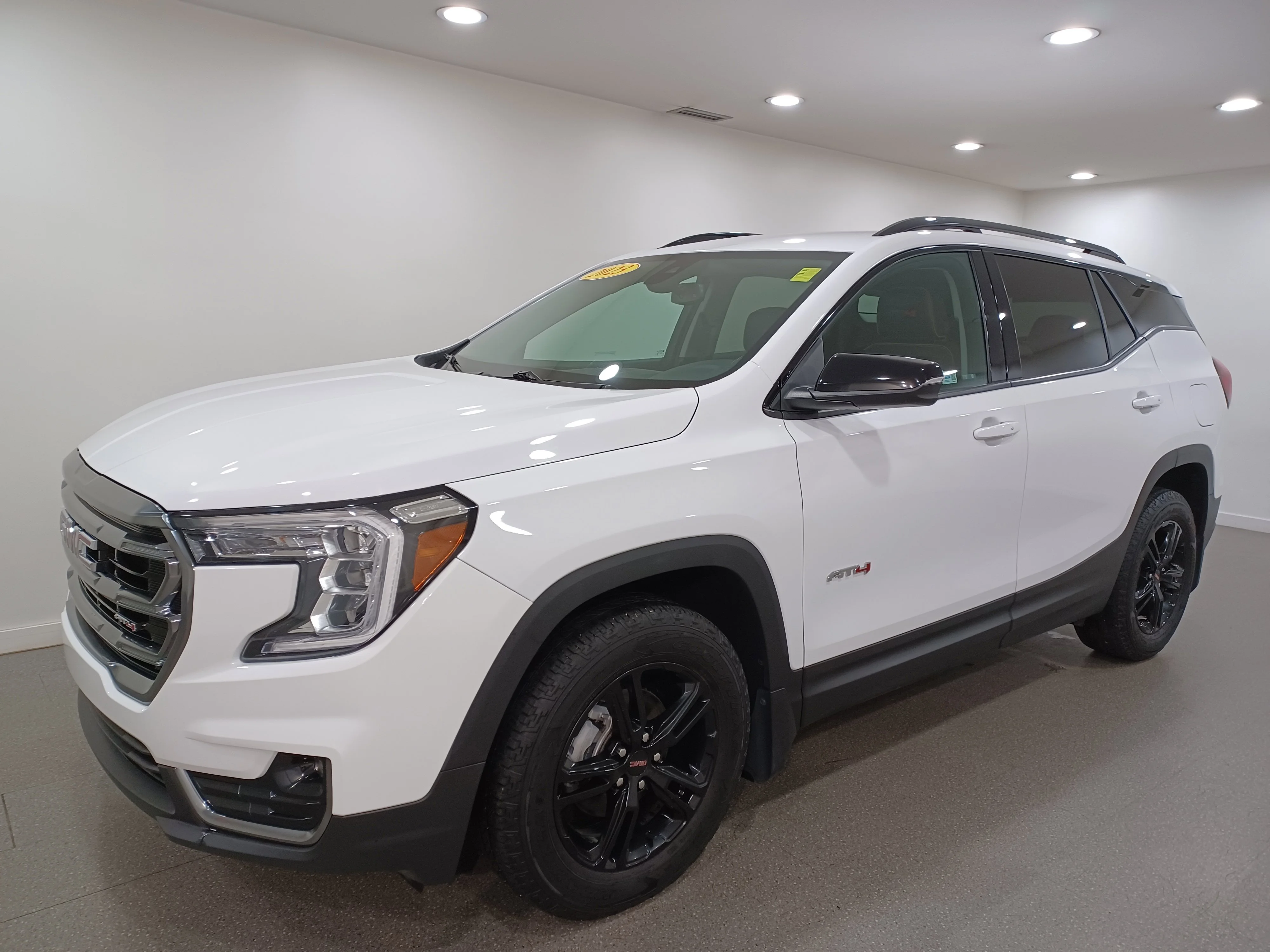 Certified Used 2023 White GMC AT4 AWD *Adaptive Cruise | Remote Start | Htd Leather | Htd Wheel | Apple CarPlay | Park Assist image 2