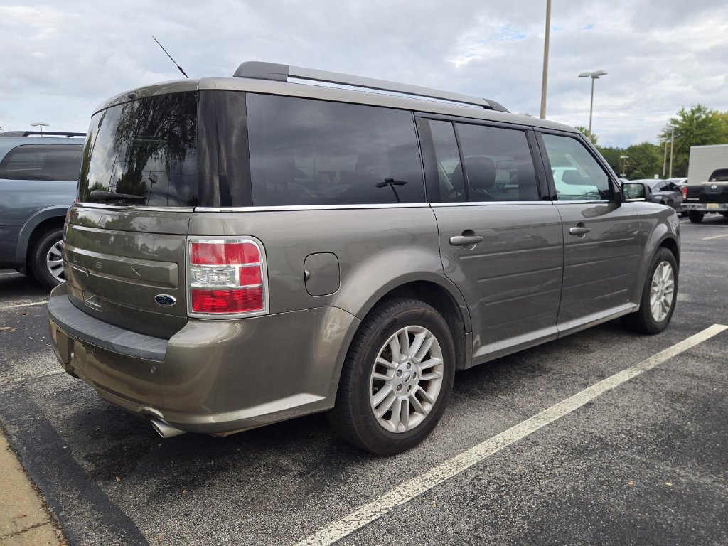 Used 2014 Gray Ford SEL image 6
