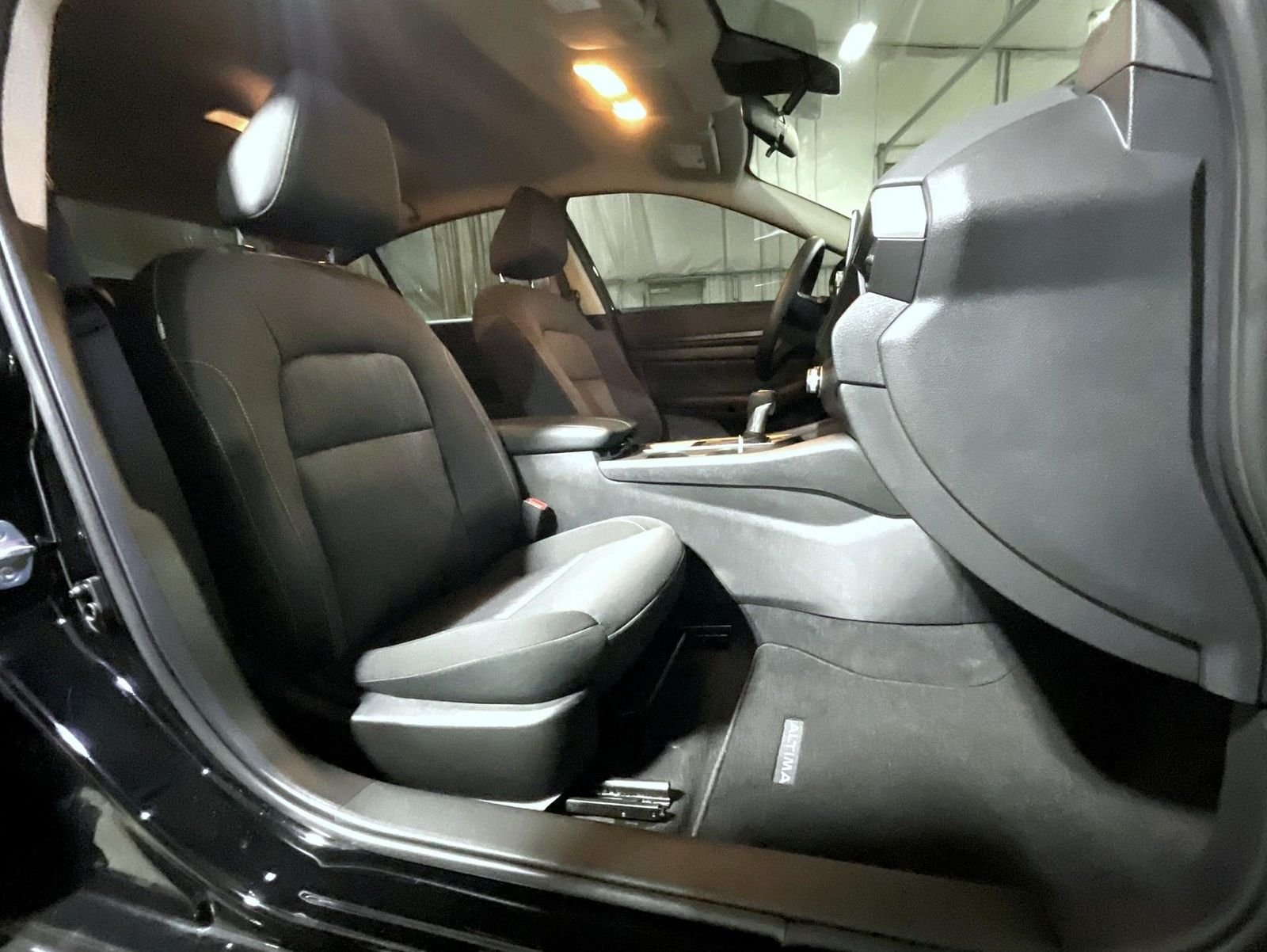 Used 2025 Black Nissan 2.5 S image 16