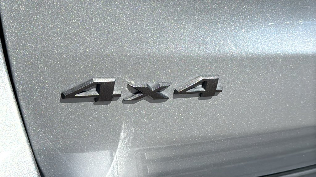 Used 2021 Silver Jeep Overland image 13