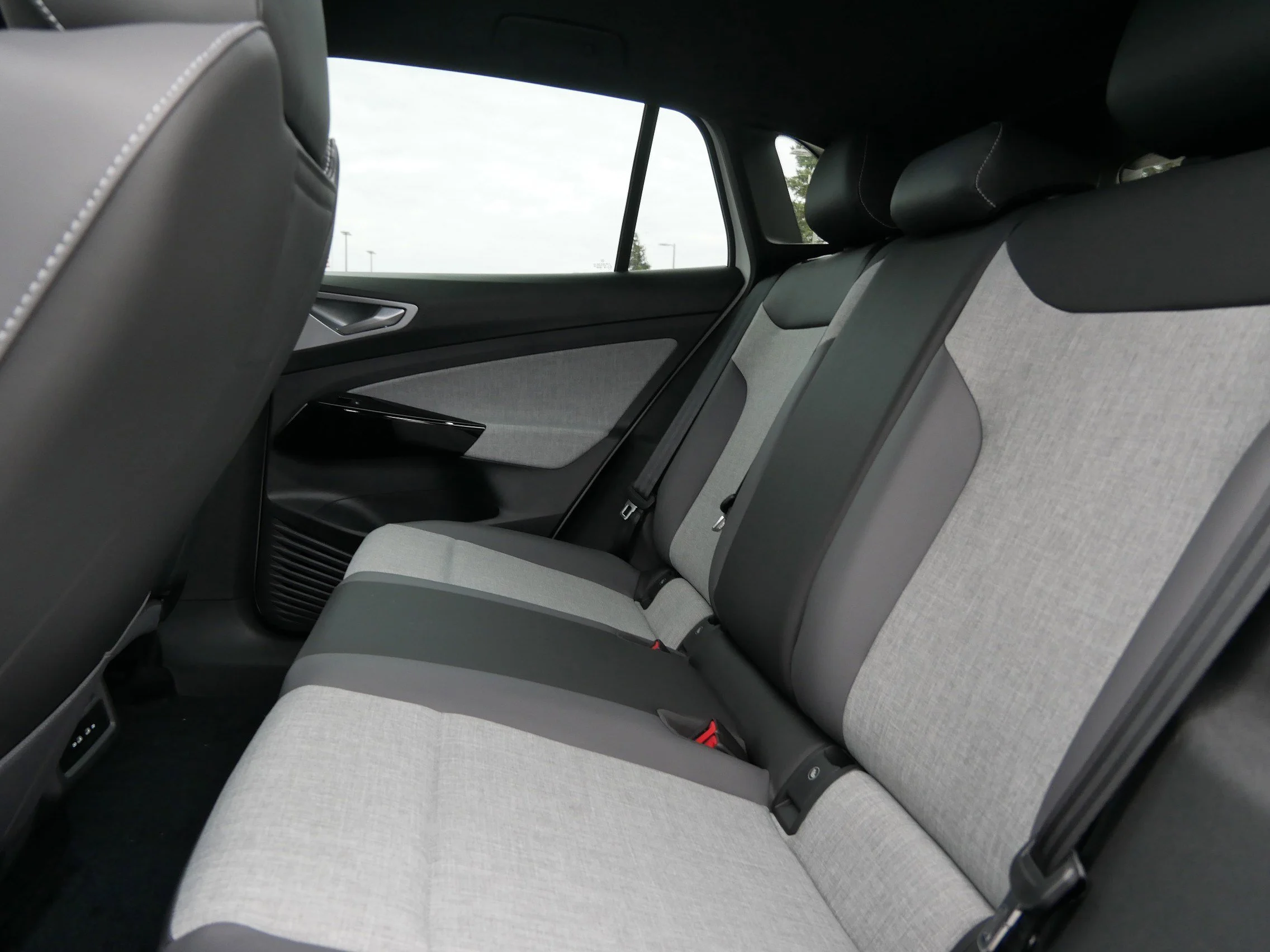 New 2026 Opal White Pearl Volkswagen Pro image 5
