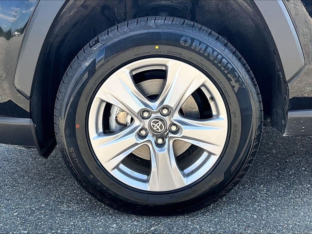 Used 2025 Black Toyota XLE image 7
