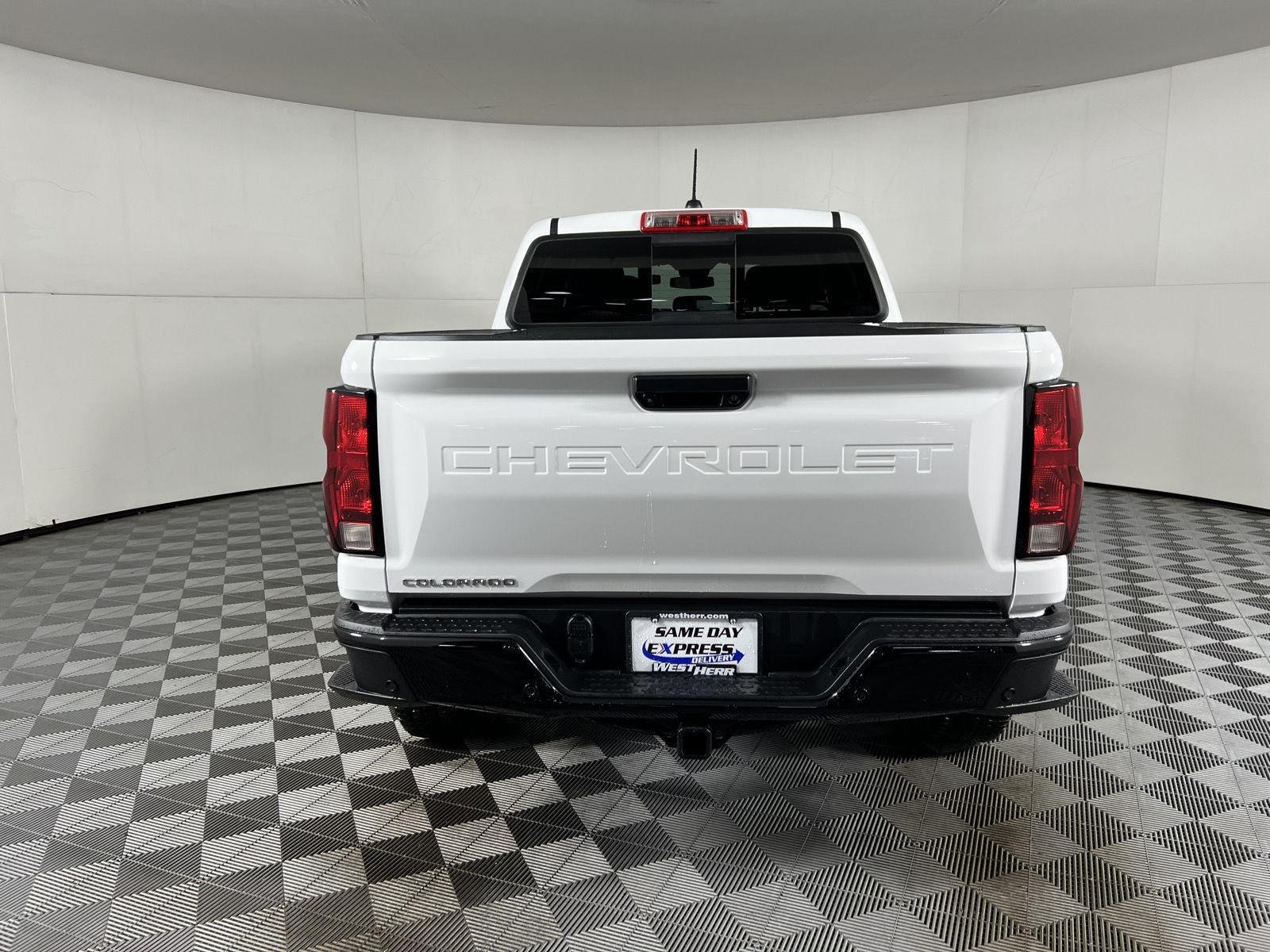 Used 2026 Summit White Chevrolet 4WD Trail Boss image 24