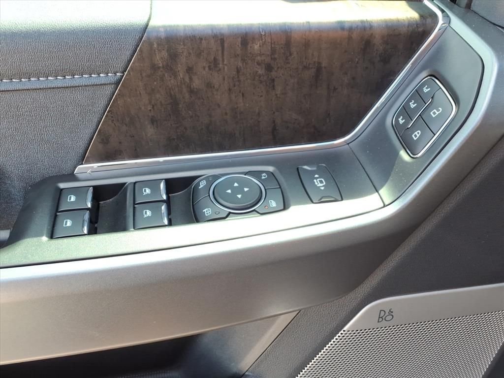 Used 2025 Gray Ford Lariat image 20