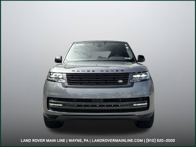 New 2027 Eiger Grey Land Rover SE image 8