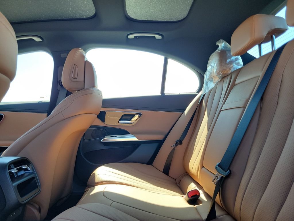 New 2027 MANUFAKTUR Alpine Grey Mercedes-Benz E 450 image 10