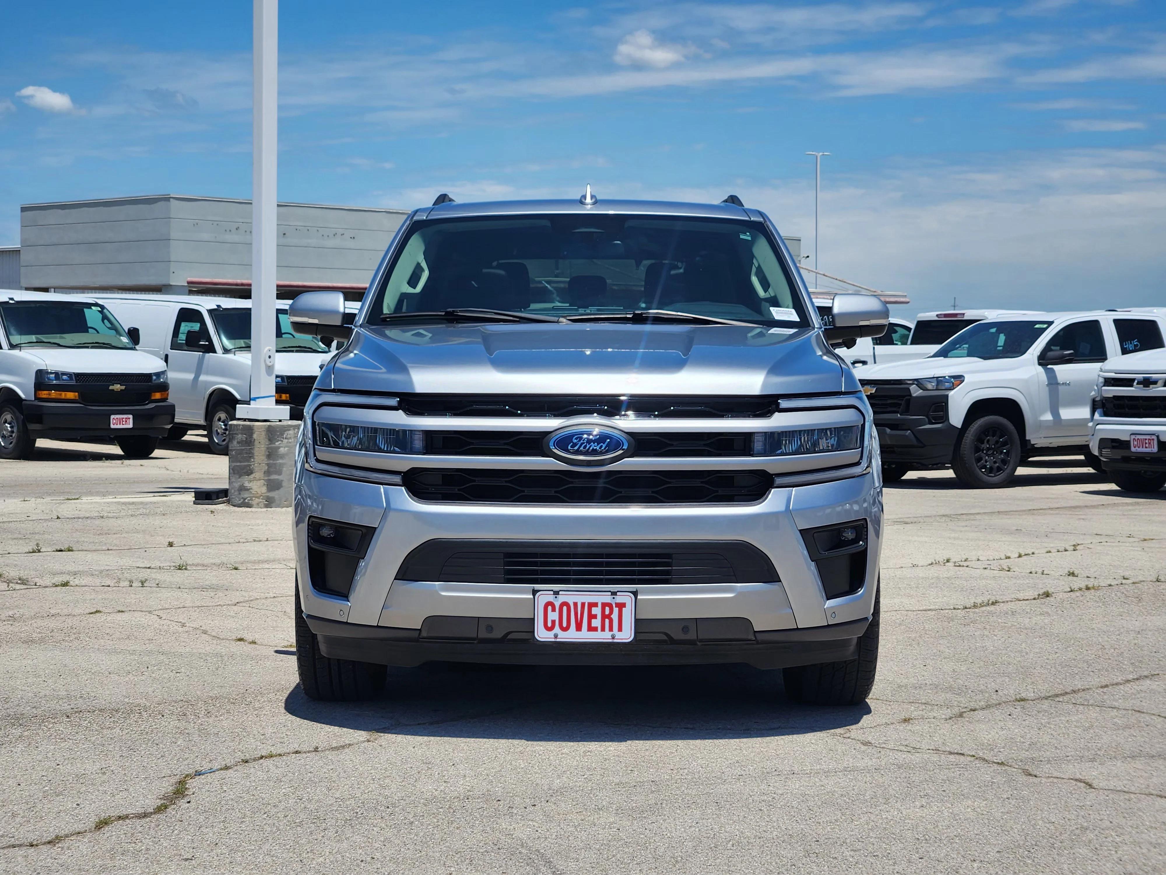 Used 2022 Silver Ford XLT image 2