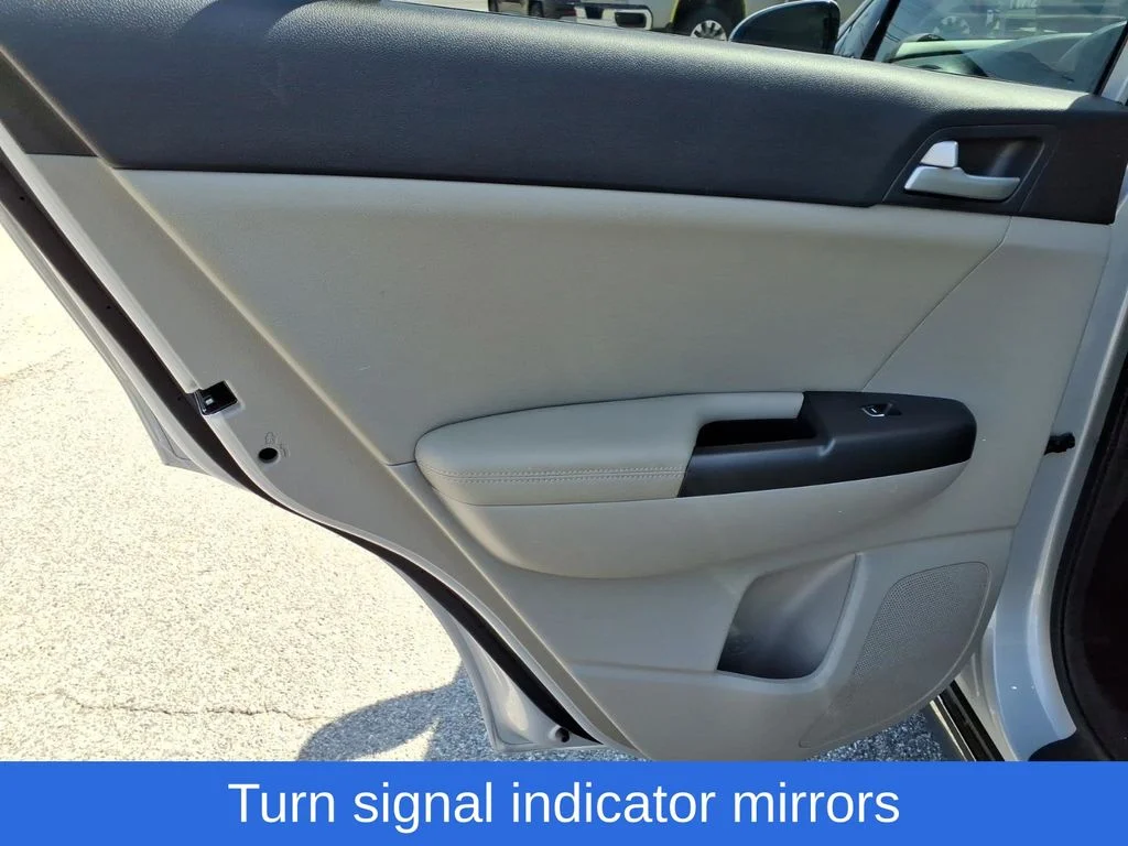 Used 2020 Silver Kia S image 22