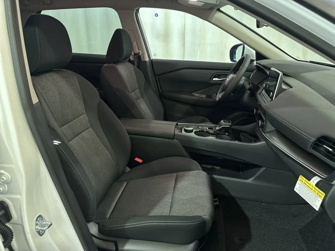 2026 Nissan Rogue SV - Photo 14