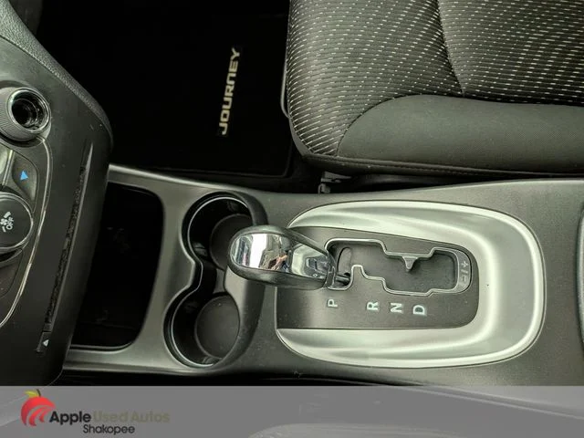 Used 2016 White Dodge Crossroad image 22