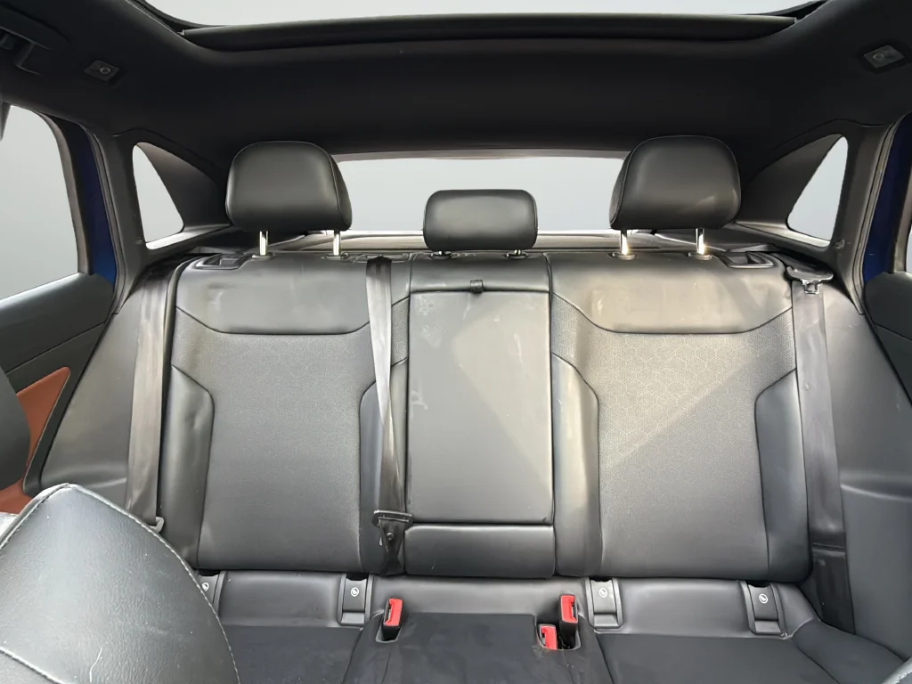 Used 2021  Volkswagen Pro S image 27