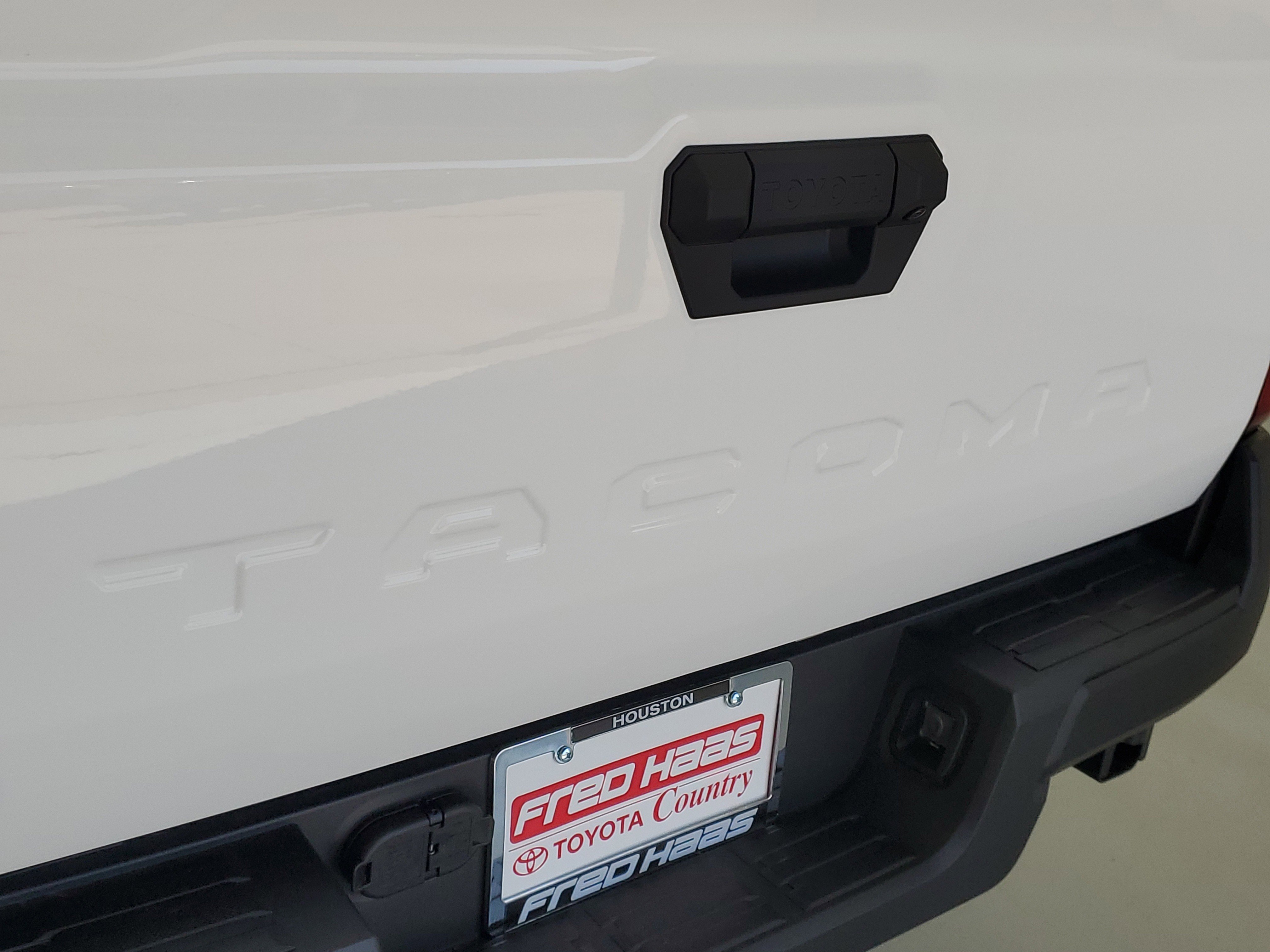 New 2026 Ice Cap Toyota  SR image 9