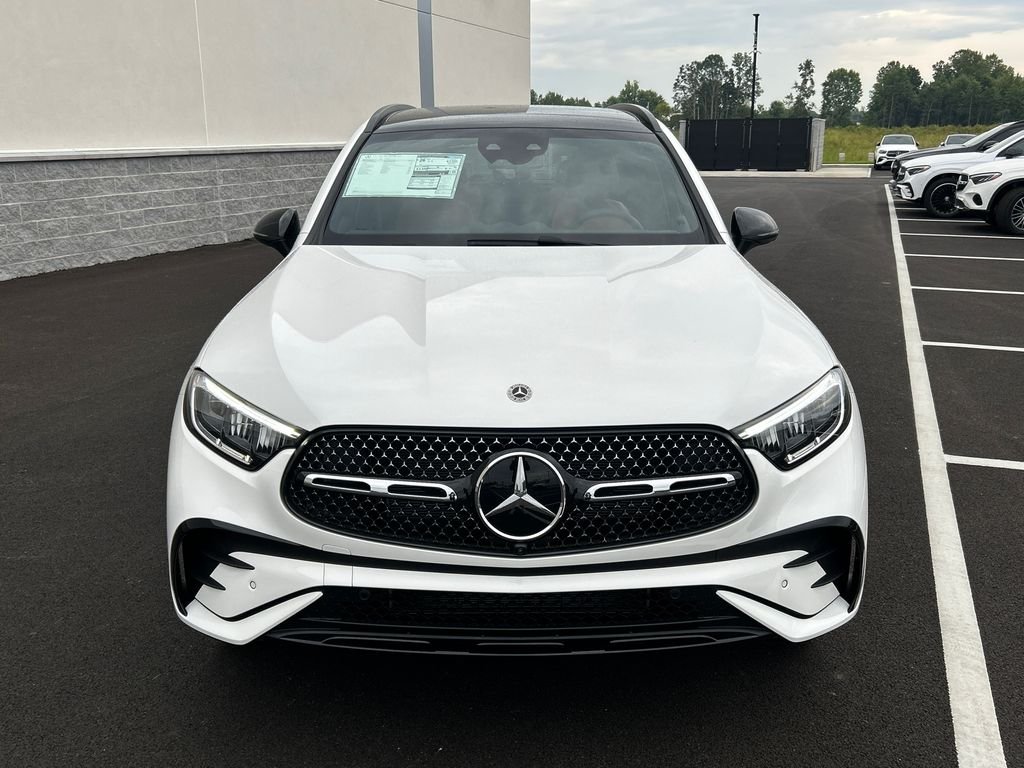 New 2027 Polar White Mercedes-Benz GLC 300 image 3