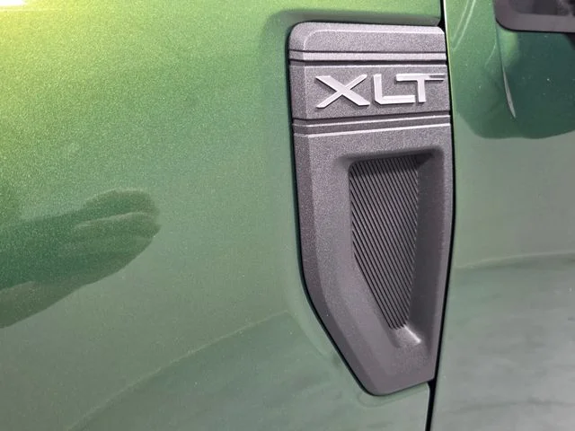 Used 2025 Green Ford XLT image 15