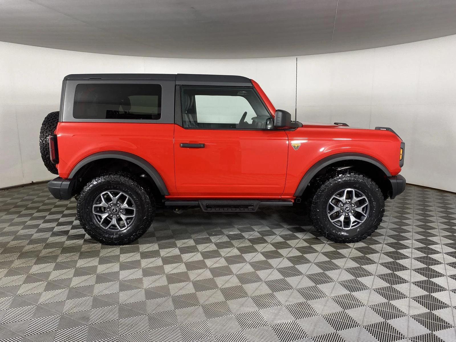 Used 2023 Race Red Ford Badlands Advanced image 11