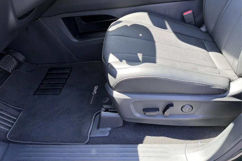 New 2027 DEEP EMERALD INFINITI Sport AWD image 19