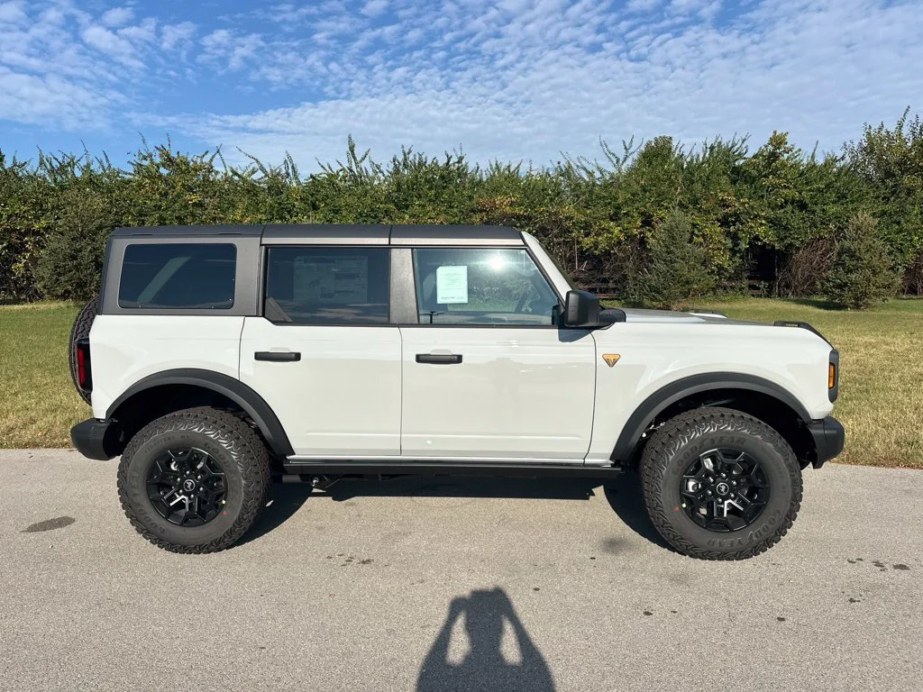New 2026 Avalanche Gray Ford Badlands® image 13